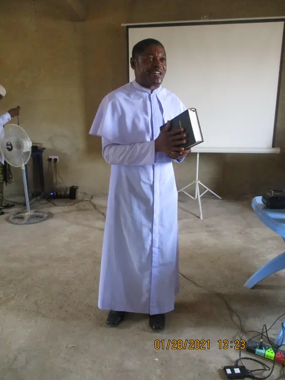 Rev father giving speech at Ikom cluster workshop